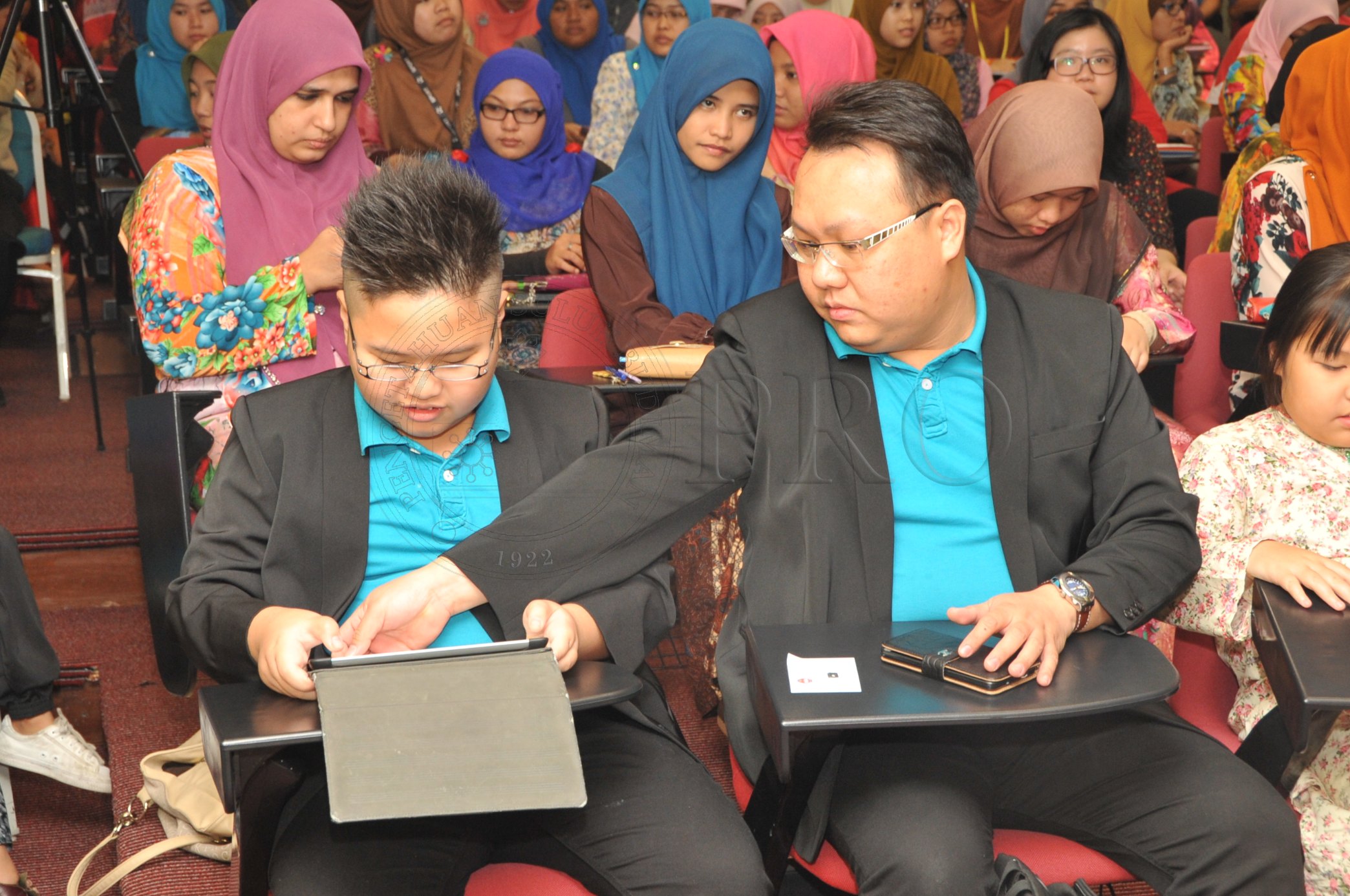 PRO 14 03 AUTISME PRO 6382